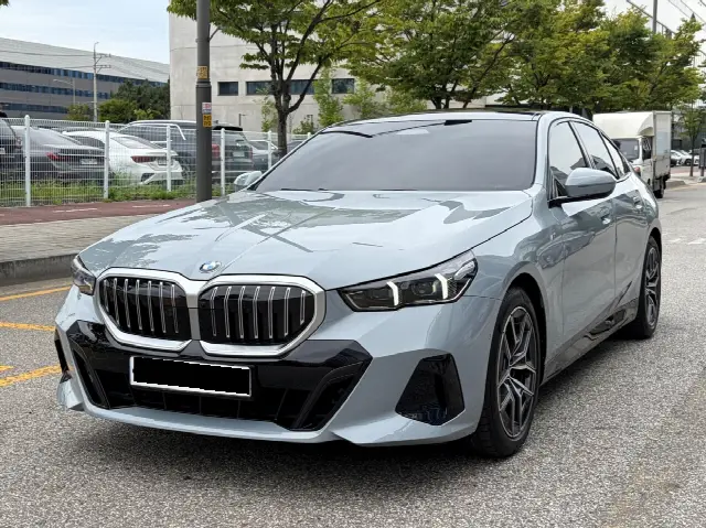 BMW 5 Series 2023, 8 933 км