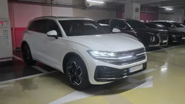 Volkswagen Touareg 2019, новый