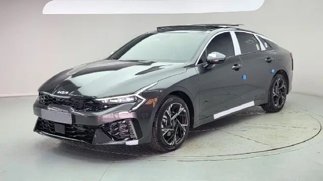 Kia K5 2023, новый