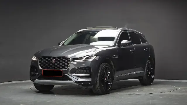 Jaguar F-Pace — фото из объявления