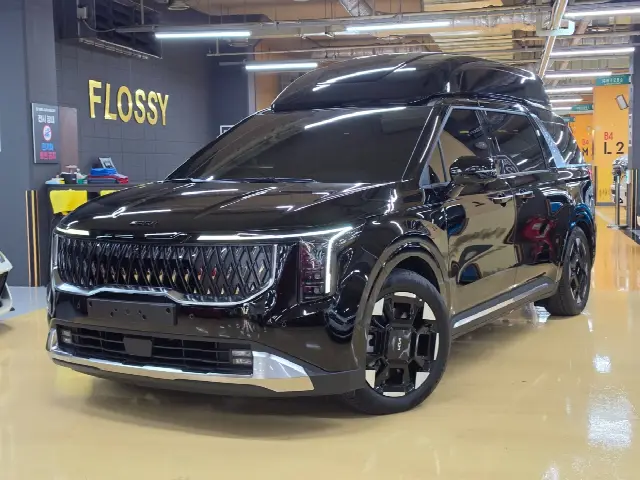 Kia Carnival 2023, новый