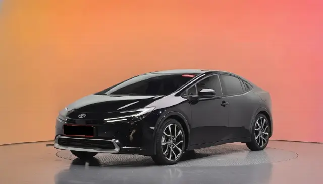 Toyota Prius 2023, 4 297 км