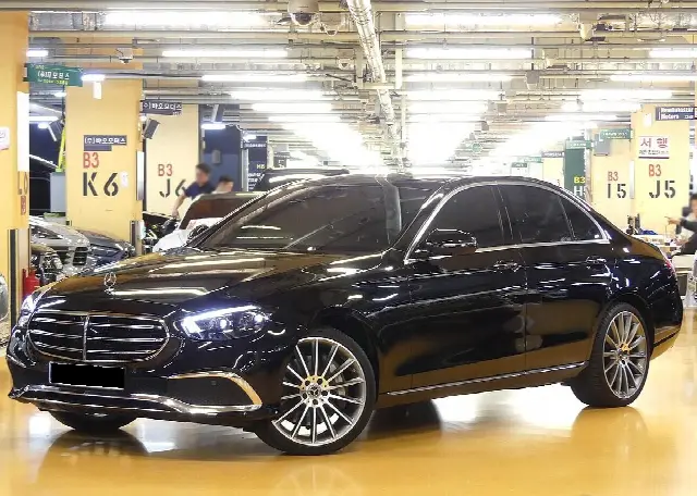 Mercedes-Benz E-Class 2016, 28 000 км
