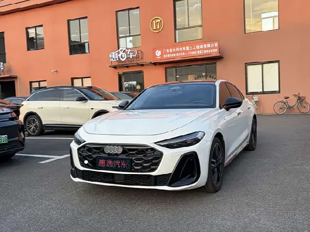 Audi A5L 2026, 21 000 км