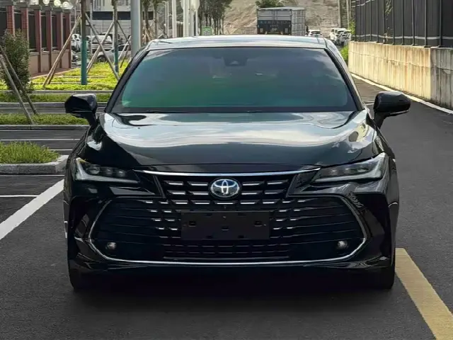 Toyota Avalon 2022, 80 000 км