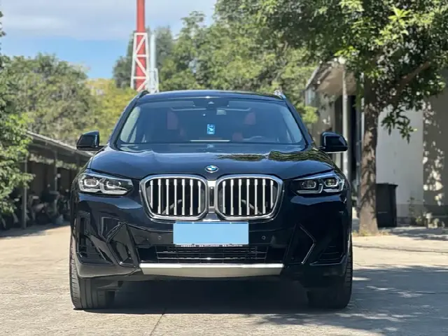BMW X3 2022, 30 000 км
