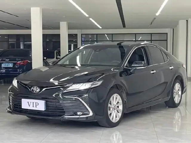 Toyota Camry 2021, 30 000 км