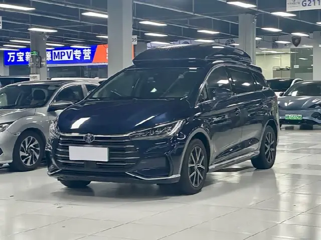 BYD Song Max Hybrid 2022, 42 000 км