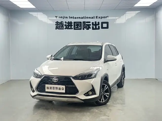 Toyota Yaris L Hatchback 2022, 30 000 км