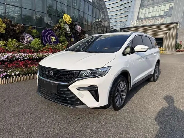 Geely Jiaji 2023, 18 000 км