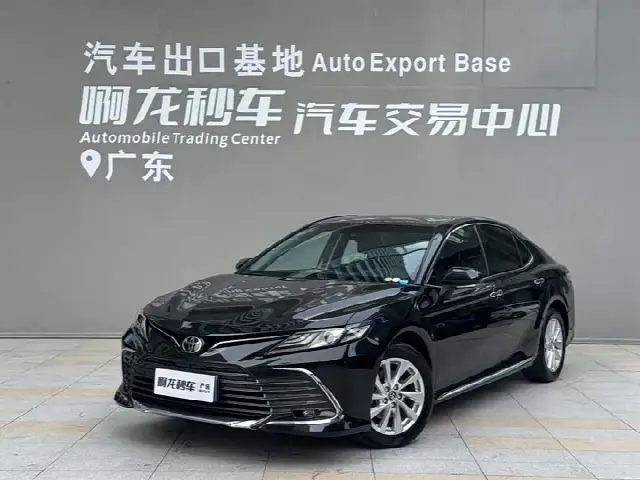 Toyota Camry 2023, 25 900 км