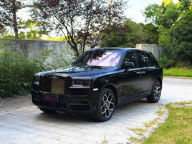 Rolls-Royce Cullinan 2020, 2 200 км