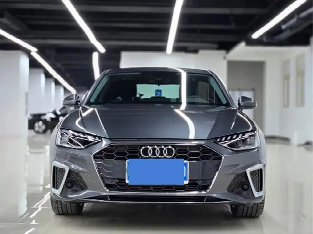 Audi A4L 2024, 27 000 км