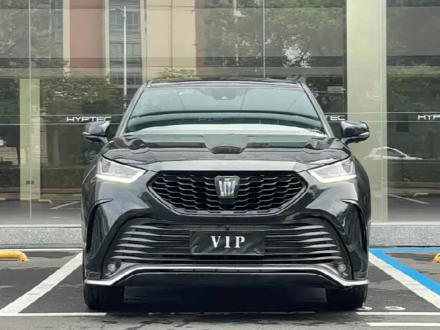 Toyota Crown Kluger 2022, 70 000 км