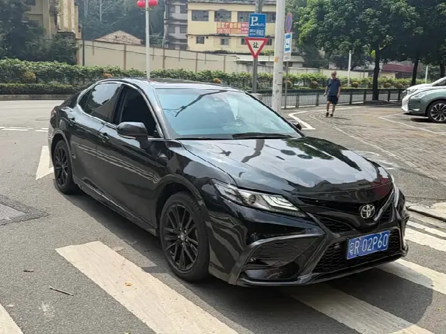 Toyota Camry 2023, 20 000 км