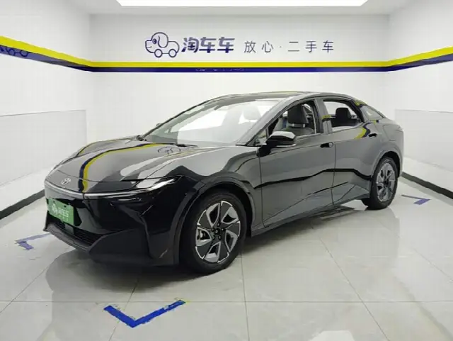 Toyota bZ3 2024, новый