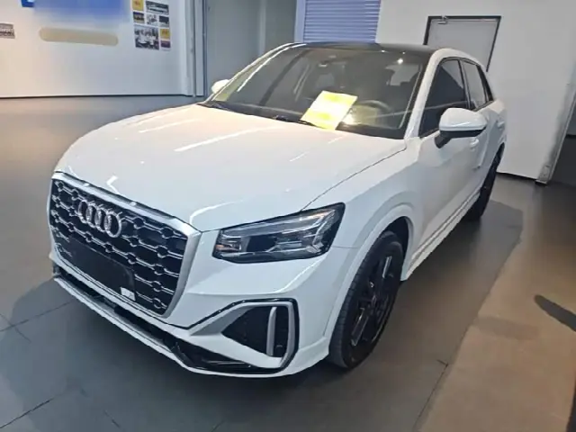 Audi Q2L 2022, 49 200 км