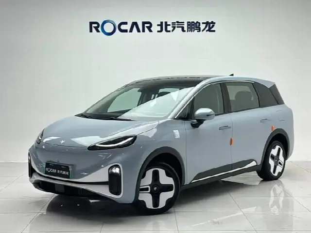 BAIC Arcfox Kaola S 2024, 33 000 км