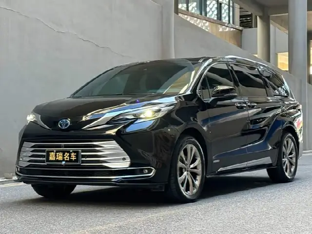 Toyota Sienna 2021, 66 000 км