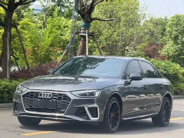 Audi A4L 2022, 51 200 км