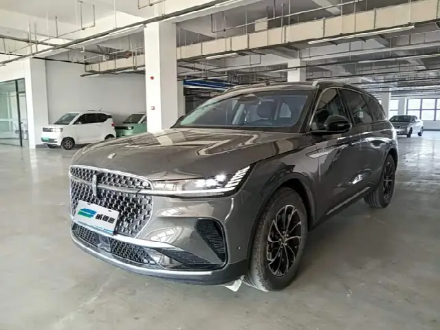 Lincoln Nautilus 2023, 52 000 км