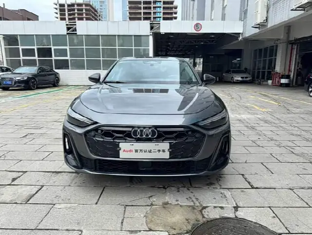 Audi A5L 2026, 4 100 км