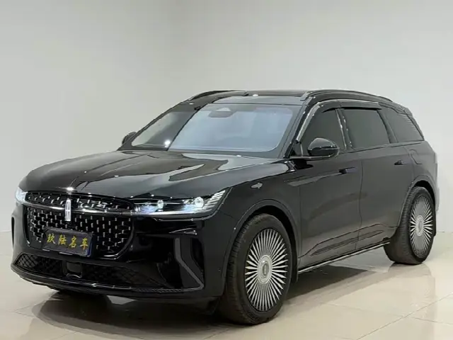 Lincoln Nautilus 2023, 84 000 км