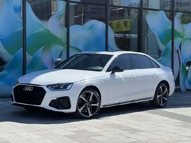 Audi A4L 2024, 32 000 км