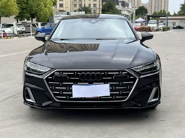 Audi A7L 2024, 48 000 км