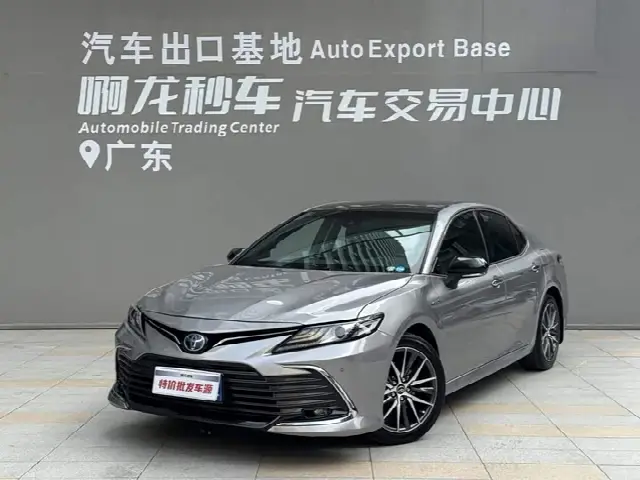 Toyota Camry 2021, 87 700 км