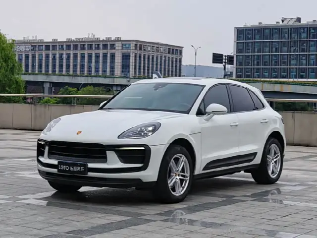 Porsche Macan 2024, 24 000 км