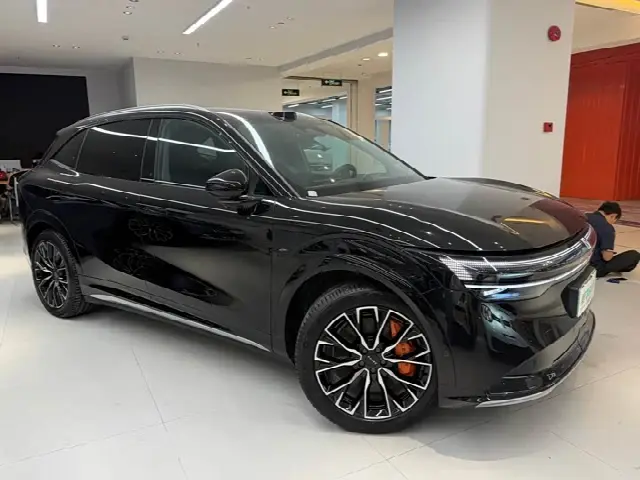 Zeekr 7X 2025, 18 700 км