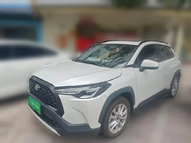 Toyota Corolla Cross 2023, 9 900 км