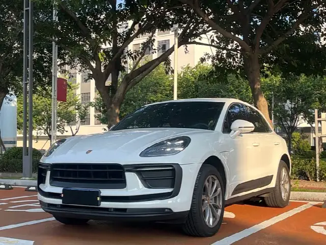 Porsche Macan 2022, 50 000 км