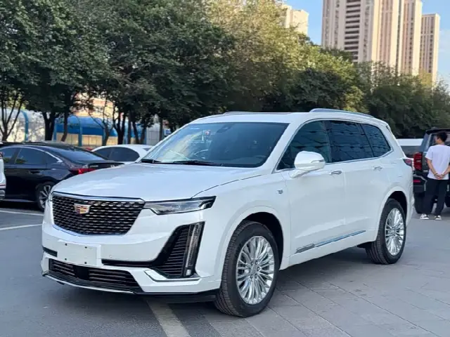 Cadillac XT6 2025, новый