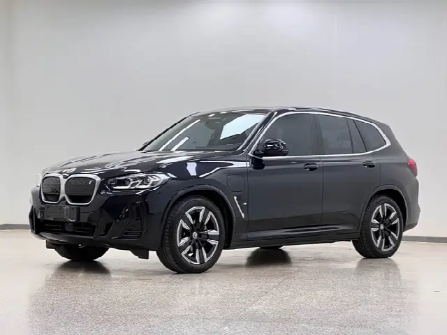 BMW iX3 2023, 52 000 км