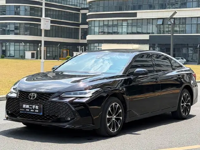 Toyota Avalon 2023, 50 000 км