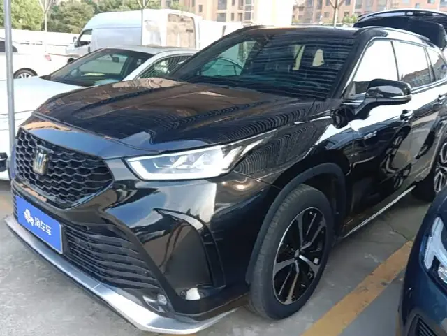 Toyota Crown Kluger 2022, 82 400 км