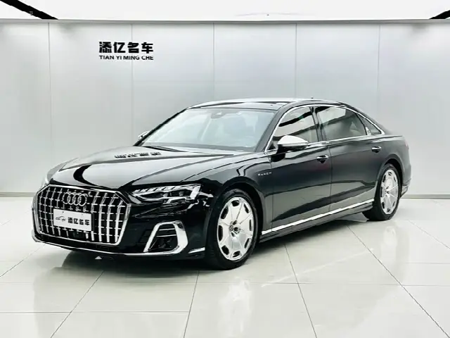Audi A8 2022, 19 000 км