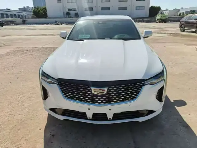 Cadillac CT4 2022, 32 000 км