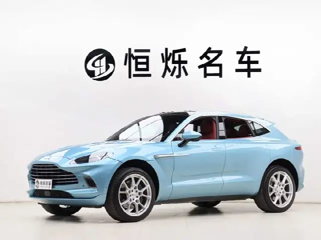 Aston Martin DBX 2022, 21 800 км