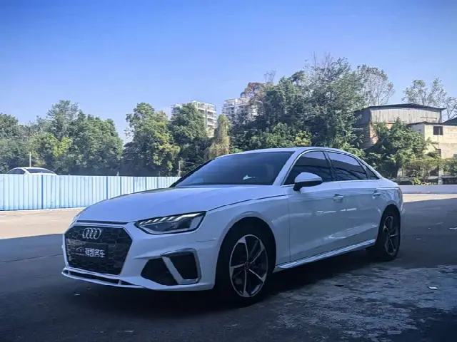 Audi A4L 2024, 16 000 км