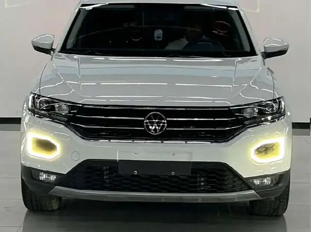 Volkswagen T-Roc 2022, 28 000 км