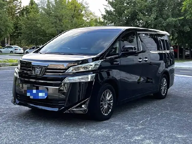 Toyota Vellfire 2023, 67 000 км