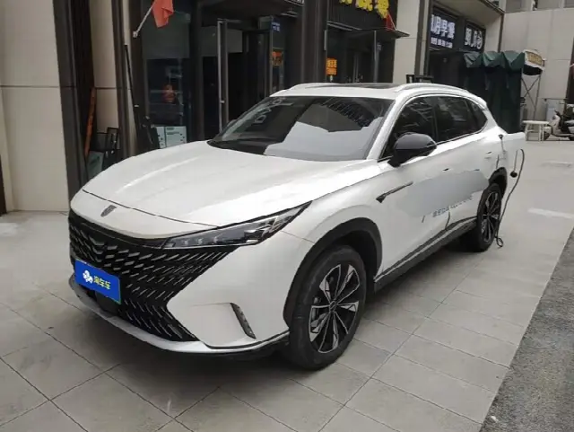 Roewe RX5 Hybrid 2023, 27 200 км