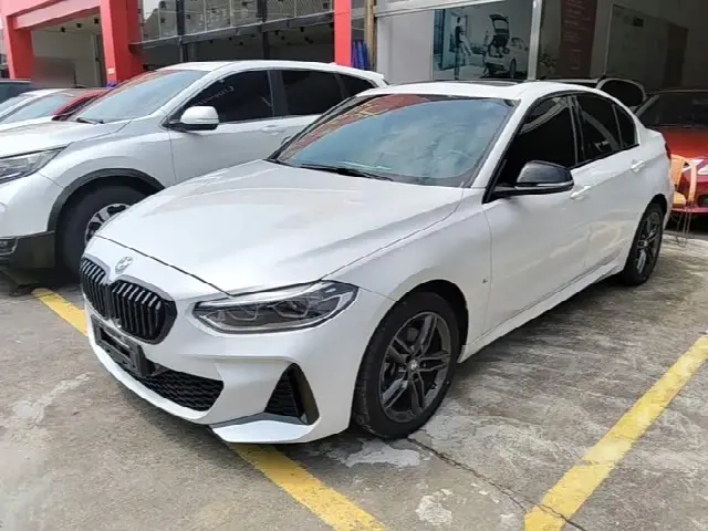 BMW 1 Series 2023, 37 100 км