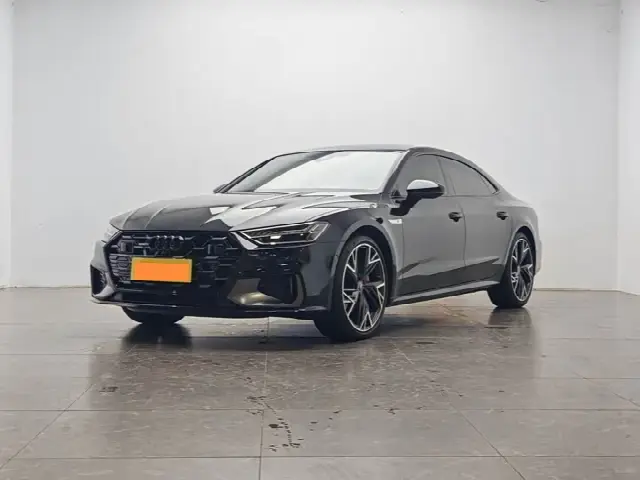 Audi A7L 2024, 32 400 км