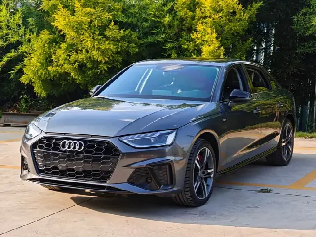 Audi A4L 2022, 56 000 км