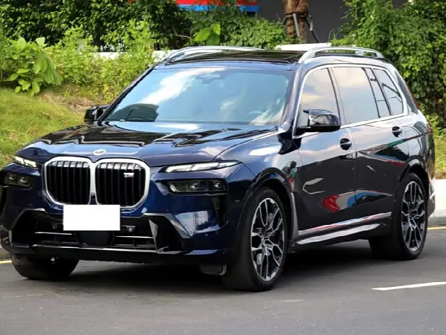 BMW X7 2023, 27 000 км