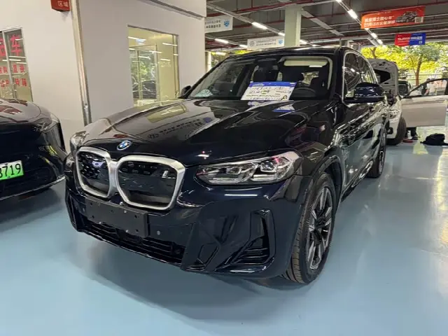 BMW iX3 2023, 90 000 км